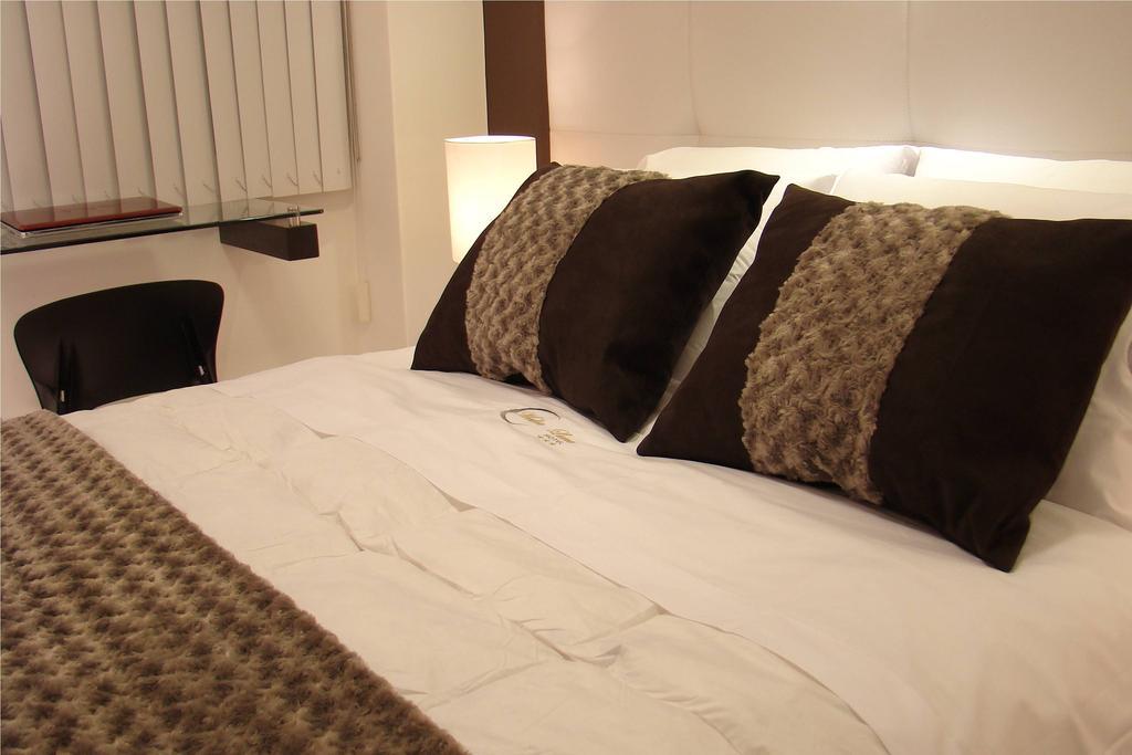 Hostal Media Luna Trujillo Zewnętrze zdjęcie