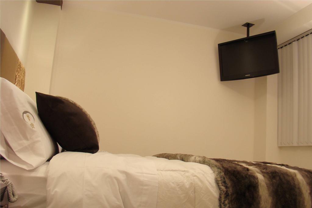 Hostal Media Luna Trujillo Zewnętrze zdjęcie